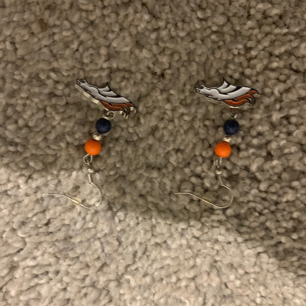 Bronco earrings